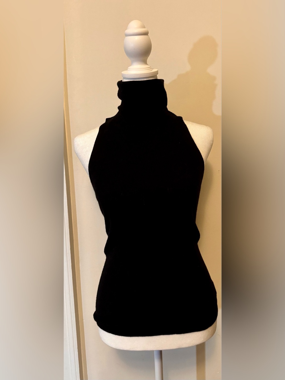Theory Cashmere Black Sleeveless Turtleneck All Season Light Knit